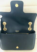 【早い者勝ち】PRADA チェーンバック　プラダショルダーバッグ_画像9