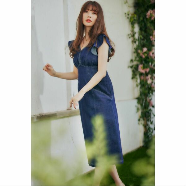 herlipto ハーリップトゥ Ruffled Shoulder Denim Midi Dress