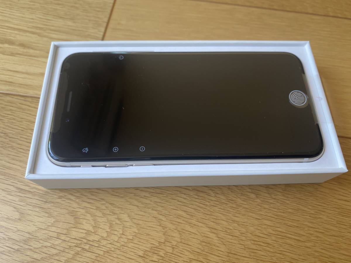 ◇（未使用品）Apple iPhone SE 第3世代64GB スターライトSIMフリー