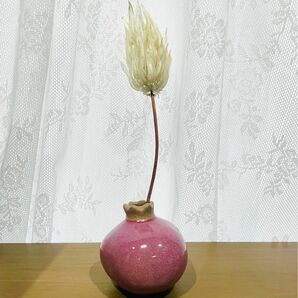 フラワーベース　花瓶　一輪挿し　赤　レッド　石　陶器　アクタス　コンランショップ　unico HAY