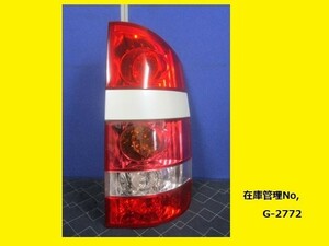 値引きチャンス AZR60G ノア S 前期 右テールランプASSY ICHIKOH 28-157 純正 81550-28320 リヤフォグランプ付用 (G-2772)