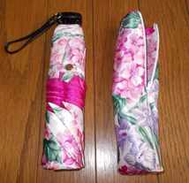 Christian Dior　クリスチャンディオール　レディース　雨傘　折りたたみ傘　三つ折り　ピンクがメインの花柄　携帯用　軽量　小型_画像7