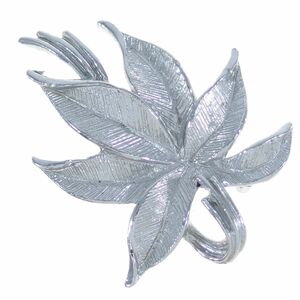 A9102*[GERRY'S]* leaf .. leaf motif silver color * Vintage brooch *