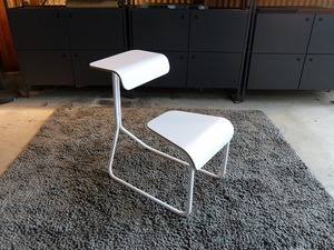 展示品　未使用｜Knoll（ノール）Toboggan Chair Desk/トボガン チェアデスク｜ホワイト　10万