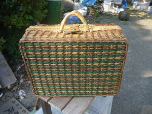 [3JL27 O] bamboo / rattan braided rattan picnic basket Showa Retro basket basket . antique 