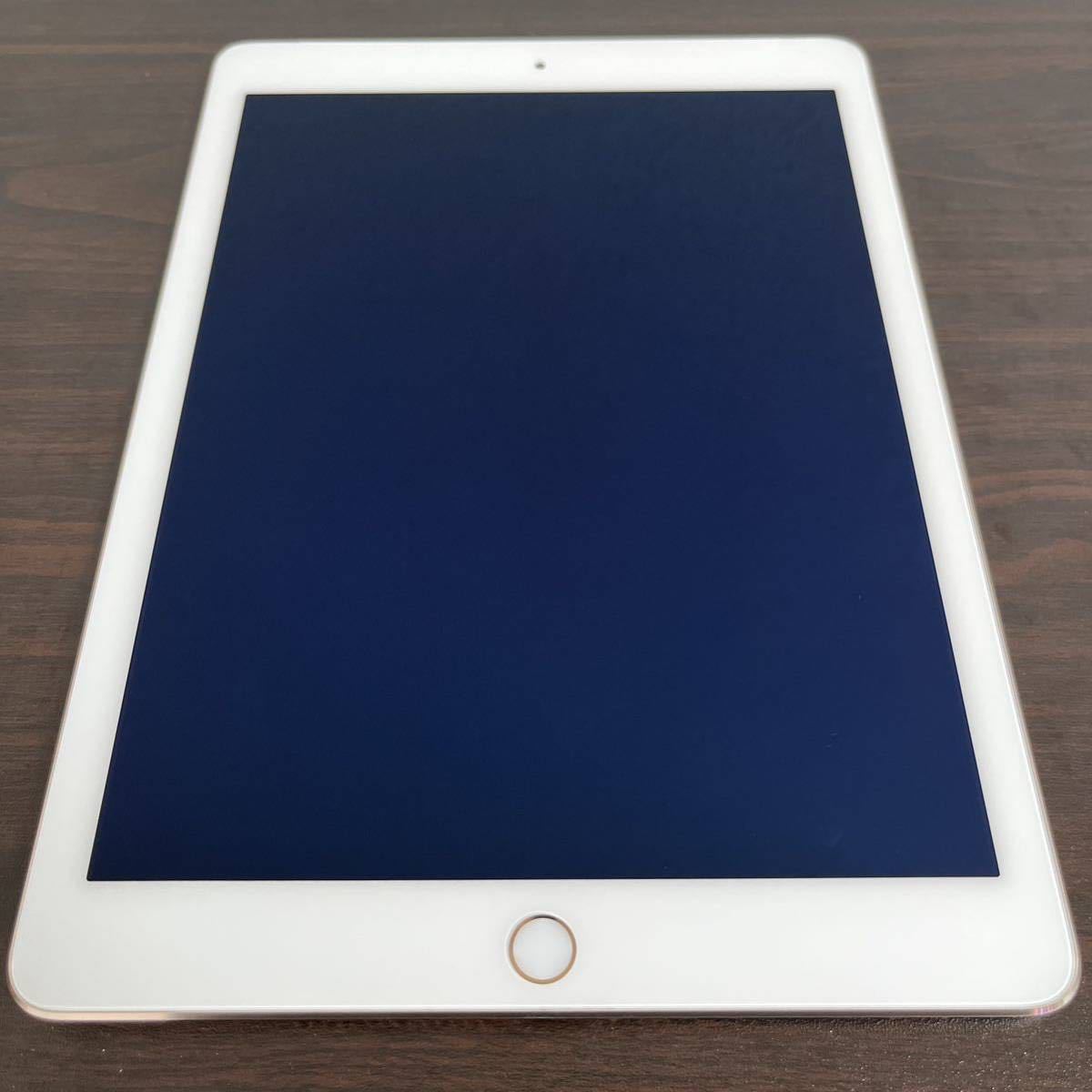 4078 比較的美品 iPad Air2 第2世代 32GB au-