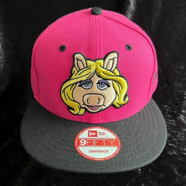 Miss. Piggy NEW ERA 9FIFTY Pink Top