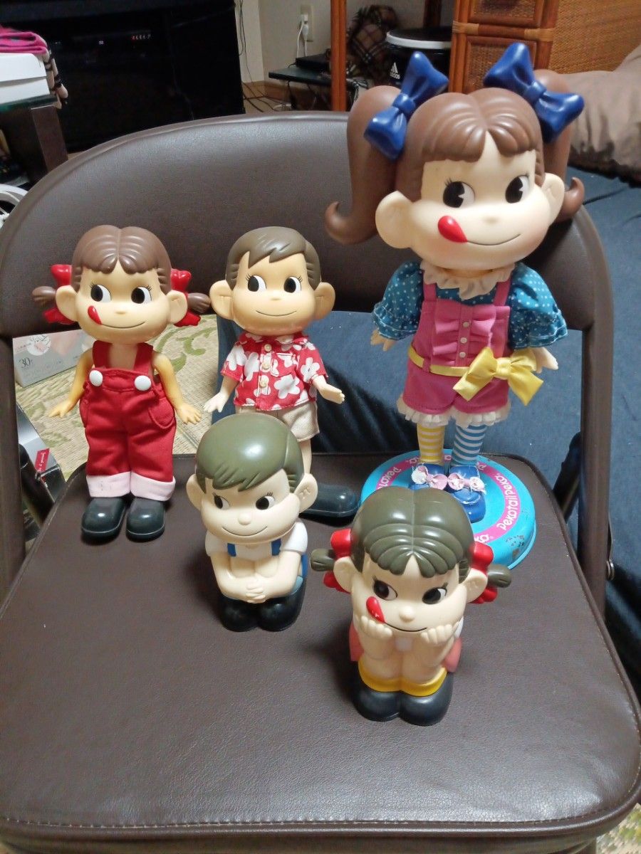 内袋未開封品 ペコちゃん 人形園児服 不二家創業107周年記念|PayPayフリマ