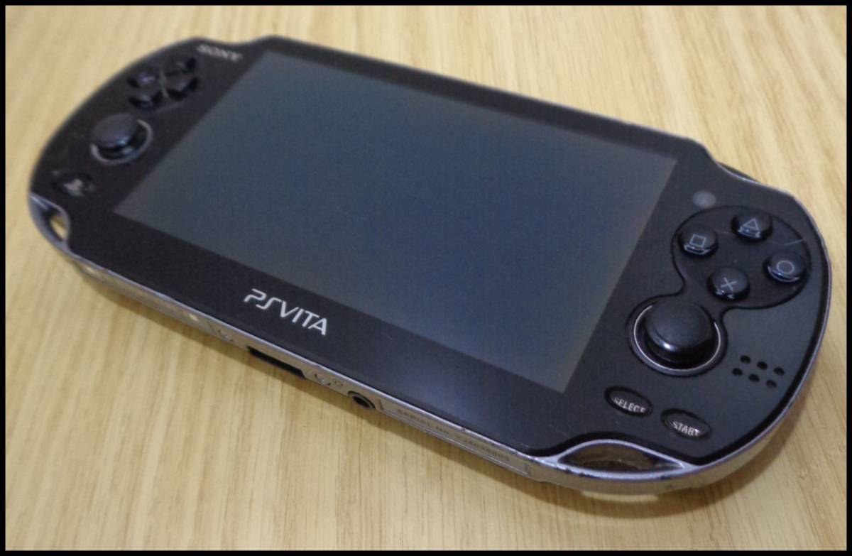 PlayStation Vita PCH-1100 2台まとめ売り 動作未確認-