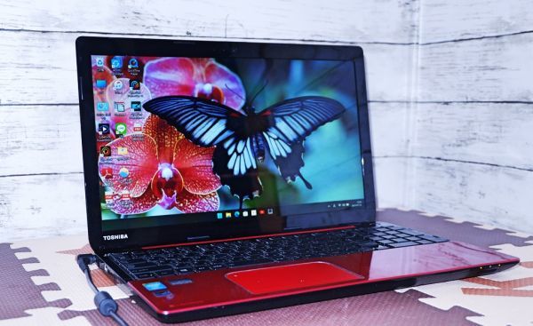 爆速Core i7/メモリ8GB/新品SSD512GB】Windows11 v22H2【TOSHIBA