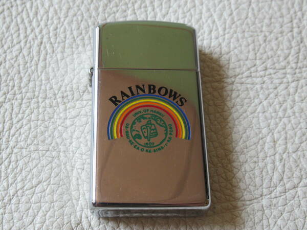 ■希少 美品 1982年製！RAINBOWS UNIV. OF HAWAII（アニバーシティオブハワイ レインボー）スリム ZIPPO