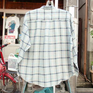 2回使用のみ！日本製 パパス 麻100％な水色チェック柄な長袖シャツ サイズL?の画像2
