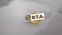 【 即決 】 BS ブリヂストン BRIDGESTONE BTA 社章 ピンバッジ　自動車 記章 自転車 タイヤメーカー 徽章 マーク メダル ピンバッチ_画像2
