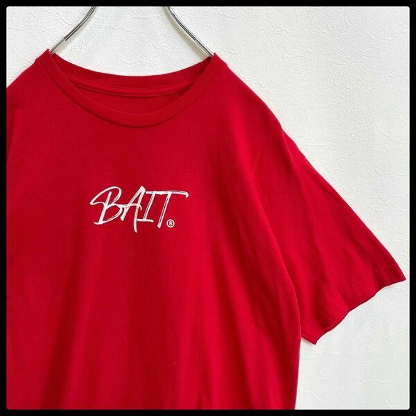 バイト　BAIT　ロゴプリント　都市名　カラフル　半袖Tシャツ　レッド　Mサイズ