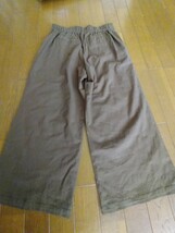 即決　新品未使用　カーキのワイドパンツ（M）_画像2