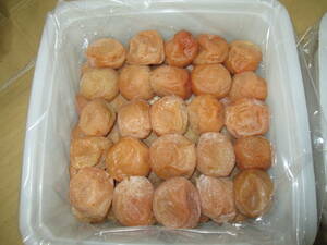  no addition .. south height plum white dried . pan production 2L size approximately 1 kilo ( special case )
