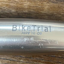 VIZBIKE ハンドルバー 31.8 7075 T6 DB アルミハンドル　長さ620mm バイクトライアル MTB 中古品_画像3