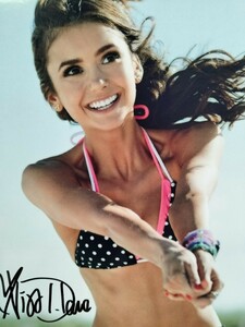 ニーナ・ドブレフ直筆サイン入り超大型写真…Nina Dobrev…