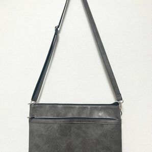 メンズショルダーバッグ　美品