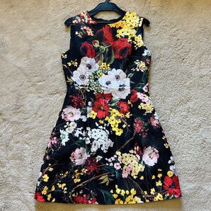 花柄ワンピース