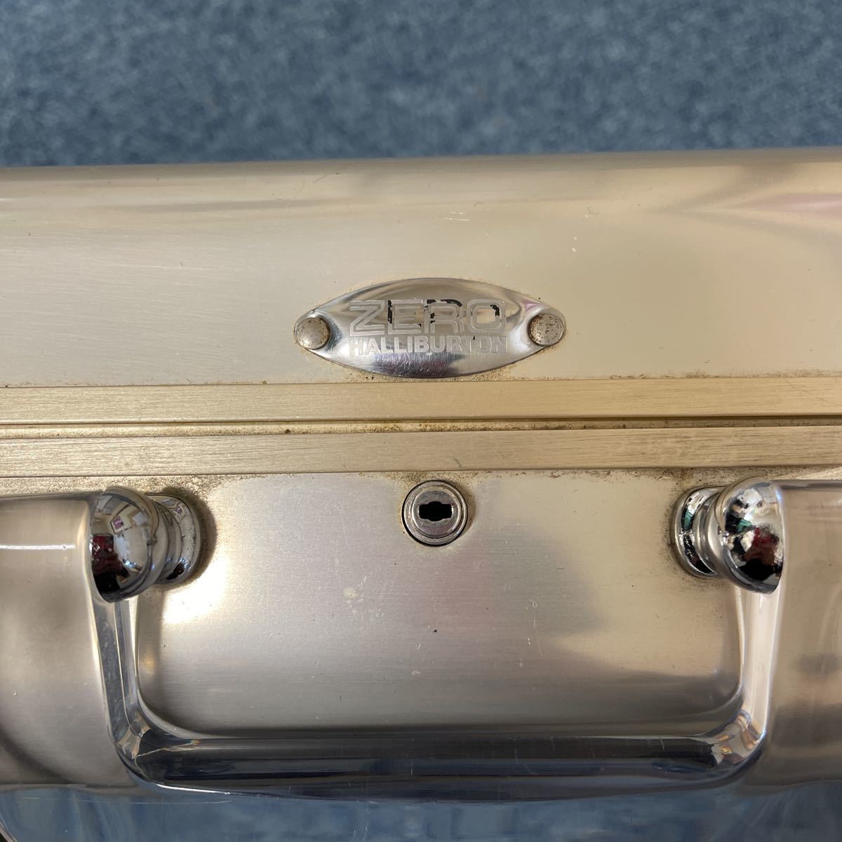 ゼロハリバートン ZERO HALLIBURTON アタッシュケース シャンパン
