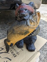 木彫りの熊 昭和レトロ 置物　鮭　　高さ約40センチ　　古い_画像7