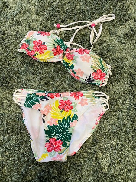 新品 未使用 水着 ビキニ 花柄 ボタニカル