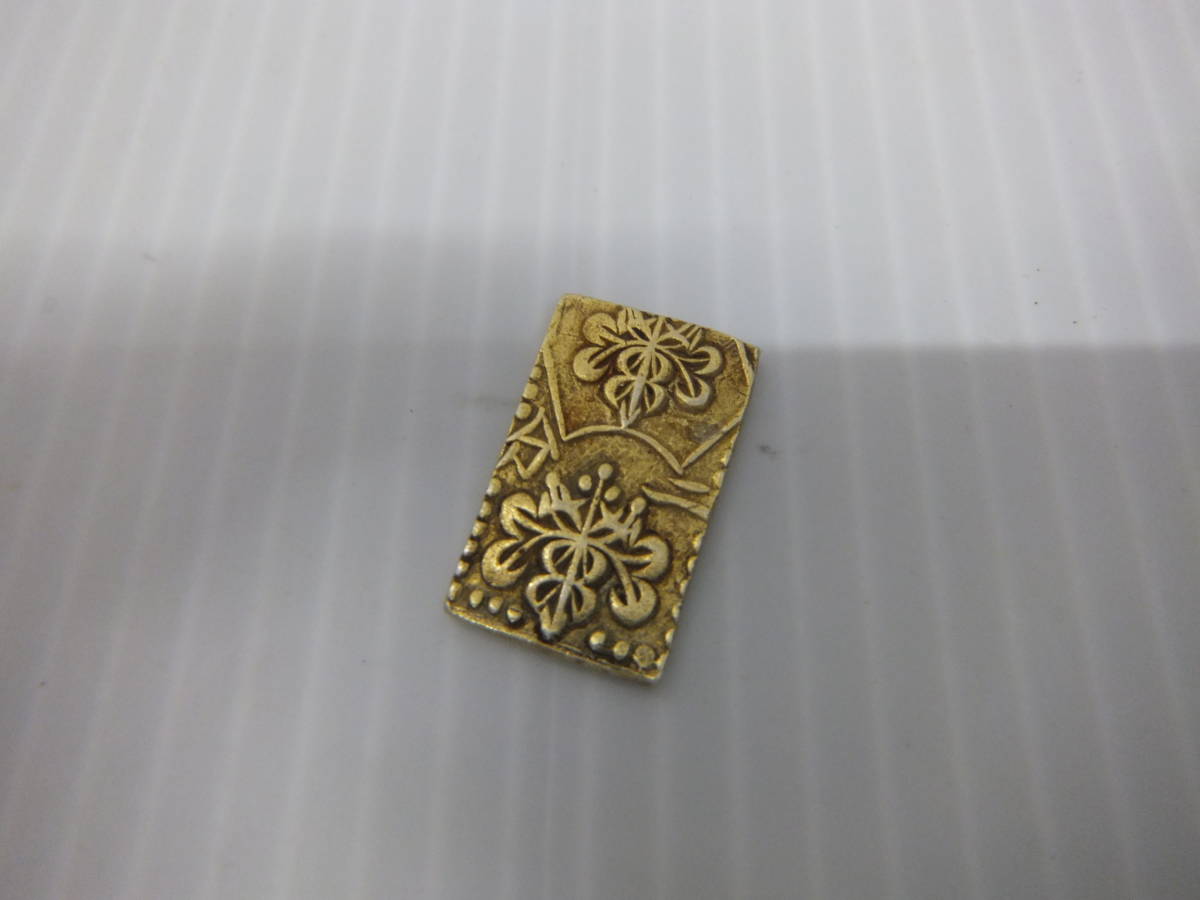 明治二分判金 4枚 まとめ 金貨 古銭 量目3.2g明治期 骨董 画像13枚掲載中-