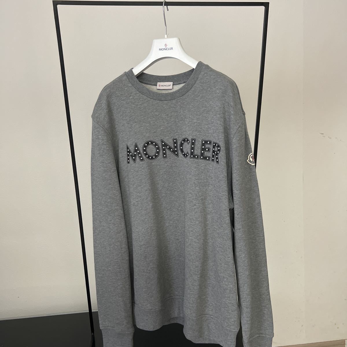 送料無料 42 MONCLER モンクレール グレー 8G00049 809KR ロゴ