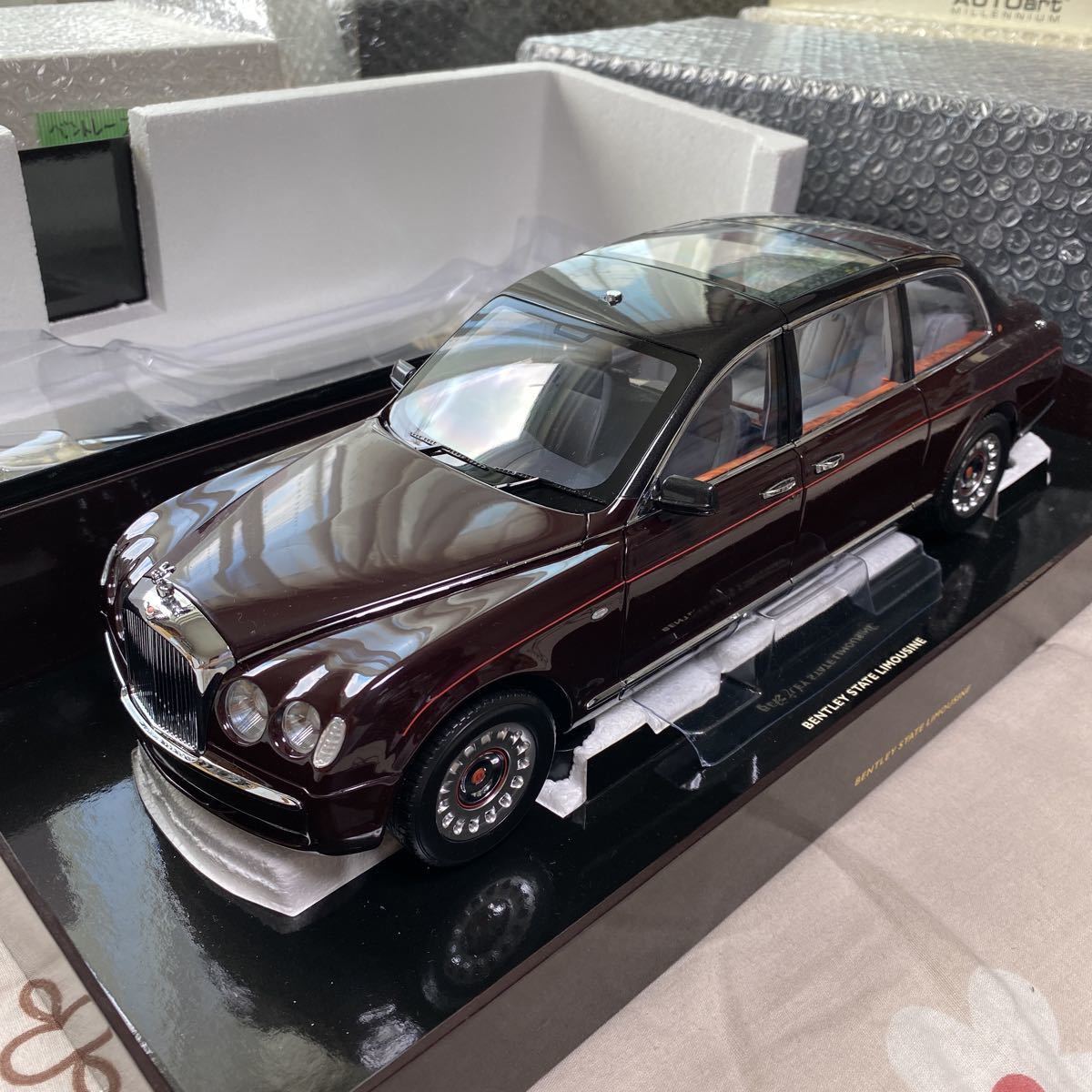 正規品販売! 価格変更1/18ミニチャンプス ベントレー ル・マン1949未