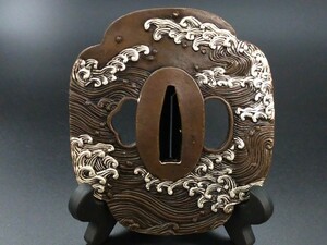 6804刀鍔　海波の図　銅地　絵金銀　日本刀装具　刀剣美術　鍔　つば　鐔　刀鐔　刀の鍔　196G　