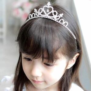 プリンセスティアラ カチューシャ 髪飾り 女の子 ヘアアクセサリー 子供 キッズ