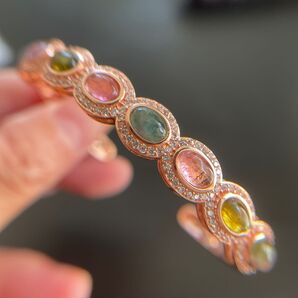 天然石無処理10月の誕生石.マルチカラートルマリン バングル.鑑定書付き