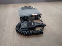 中古 無線機 YAESU FT-712H UHF FM TRANSCEIVER CAT 430MHz モービル 車載 八重洲無線 トランシーバー マイク ZP120B アマチュア無線_画像1