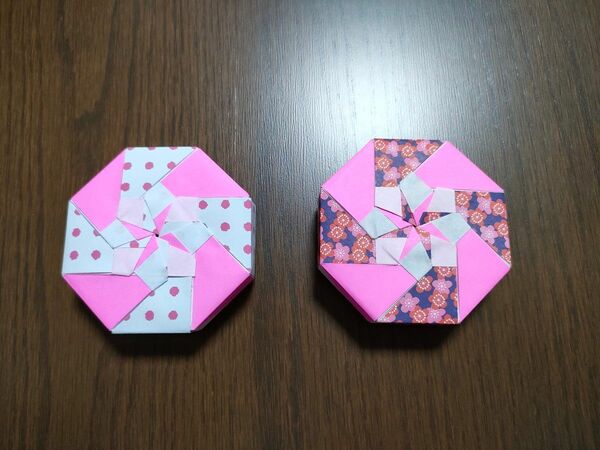 〈34〉折り紙の八角箱／　2個