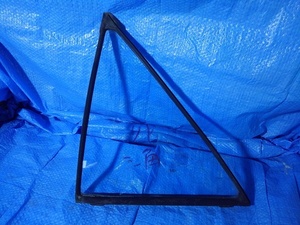  Carina TA41 левый задний треугольник стекло /1728.BA207