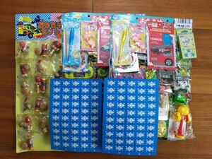 H&M　おもちゃ24種台紙(数字合せくじ付)×2セット　ベル玩菓　おもちゃセット　