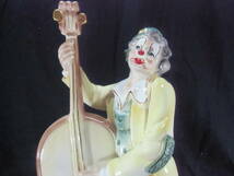 イタリア製、高級陶器、ピエロのバイオリン奏者、高さ４７ｃｍ_画像2