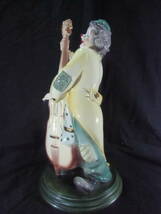 イタリア製、高級陶器、ピエロのバイオリン奏者、高さ４７ｃｍ_画像4