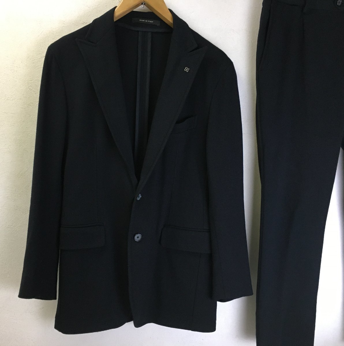 ヤフオク! -「タリアトーレ スーツ」の落札相場・落札価格