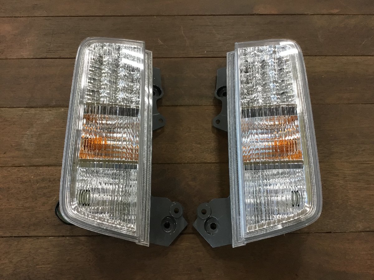 ヤフオク! -「e52エルグランド純正 テール」の落札相場・落札価格