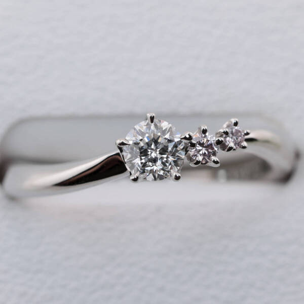 Pt950 Wish upon a star ダイヤモンド 0.193ct ピンクダイヤモンド 0.03ct リング