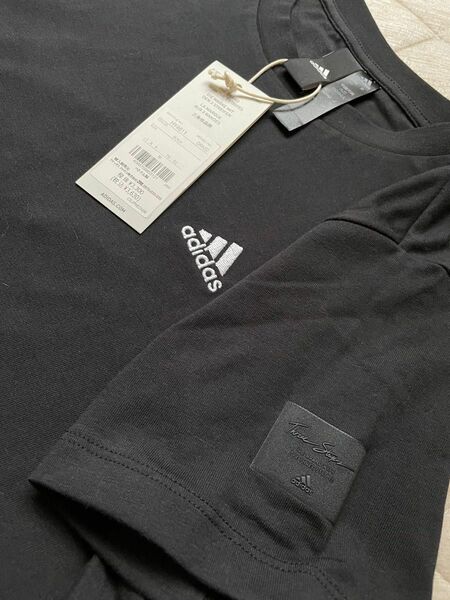 半袖Tシャツ　adidas Ｍサイズ バスト79〜82㎝　　　　　　　男女兼用　タグ付き　一枚きり　新品未使用