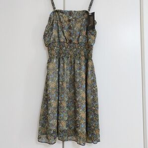 新品 タグ付き レトロ花柄 ミニワンピ ノースリーブワンピース