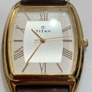 【1129】腕時計「TITAN アナログ腕時計 1958YAA」３０M防水 シックなデザイン 革ベルトの画像1