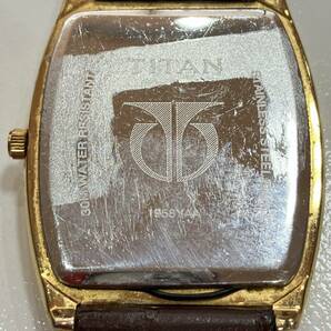 【1129】腕時計「TITAN アナログ腕時計 1958YAA」３０M防水 シックなデザイン 革ベルトの画像2