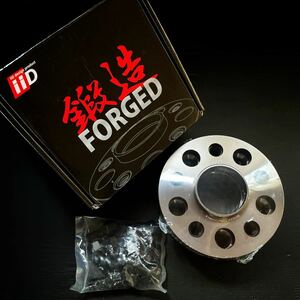 未使用★定価￥35,200★IIDデザイン★高級鍛造スペーサー★30mm★PCD114.3 Φ67.1★2個セット★フェラーリ 458 599GTB★マセラティ ギブリ