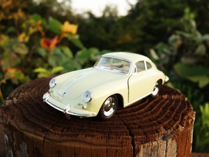 【送料350円】ポルシェ３５６ ミニカー アイボリー ＰＯＲＳＣＨＥ レッド ダイキャスト クラシックカー