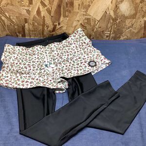 送料無料【Mあ498】ROXY 花柄ショートパンツ　水着