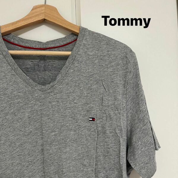 トミーヒルフィガー　Tommy Tシャツ　大きいサイズ　ＶネックTシャツ